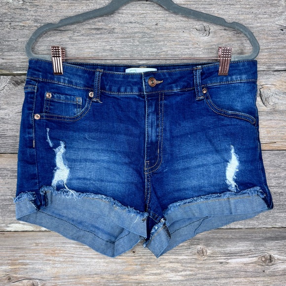 Judy Blue Garment Dyed Frayed Denim Shorts - Pink – A Little Bird Boutique